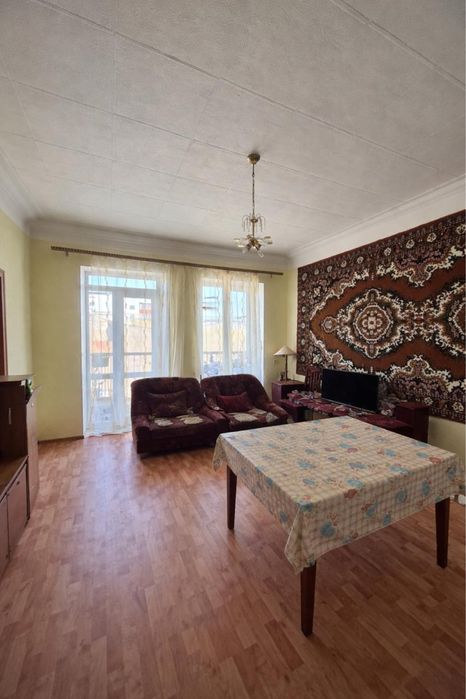 Продается 3 комнатная кв по ул.Караменде би 16