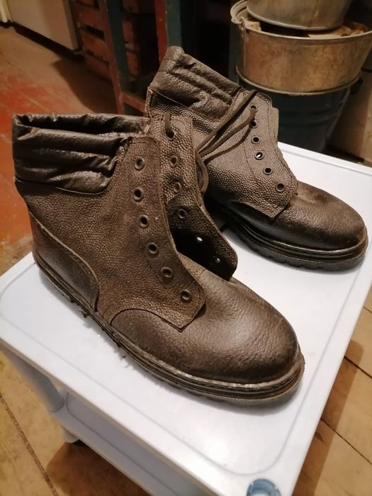 Продаю ботинки рабочие.