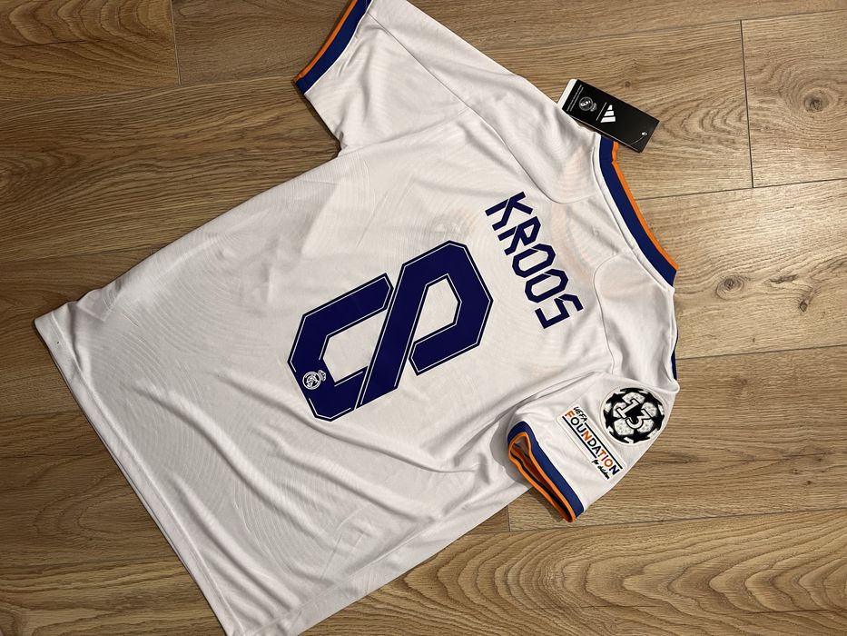 Tricou de fotbal Real Madrid Toni Kroos 8 finala Champions League 2022 Marime M Adidas nou