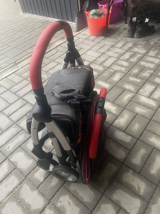 Carucior pliabil Chico