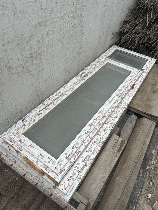 Балконные двери/отдельно есть окно