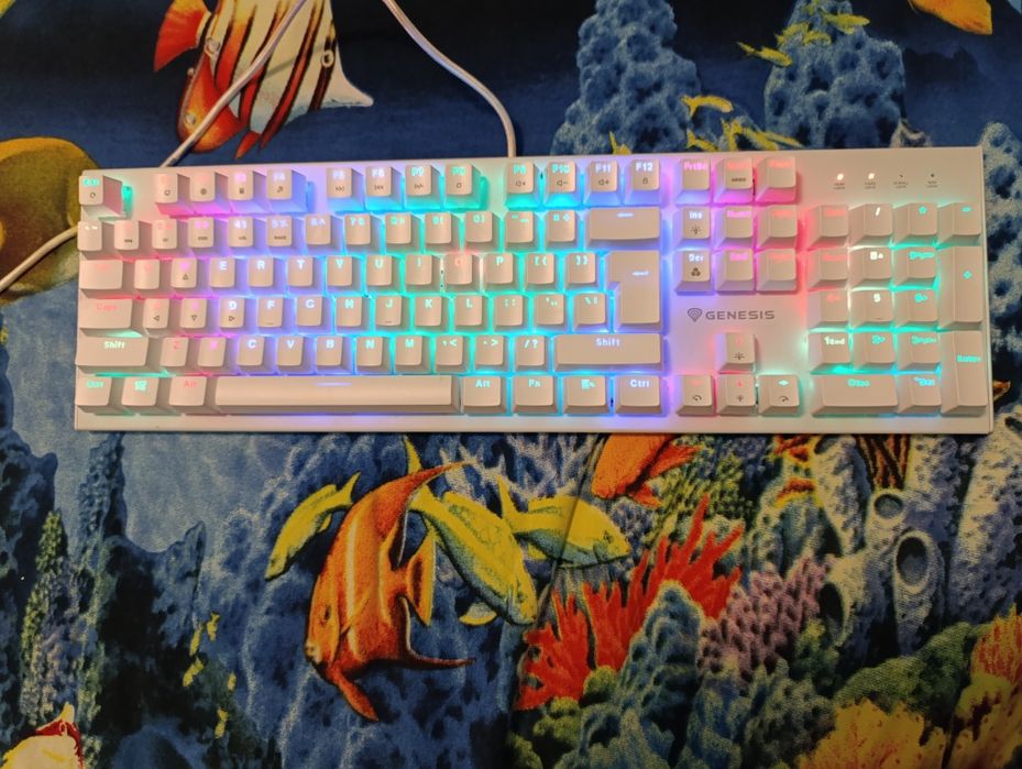 Клавиатура Genesis white Thor 303 100%-ва