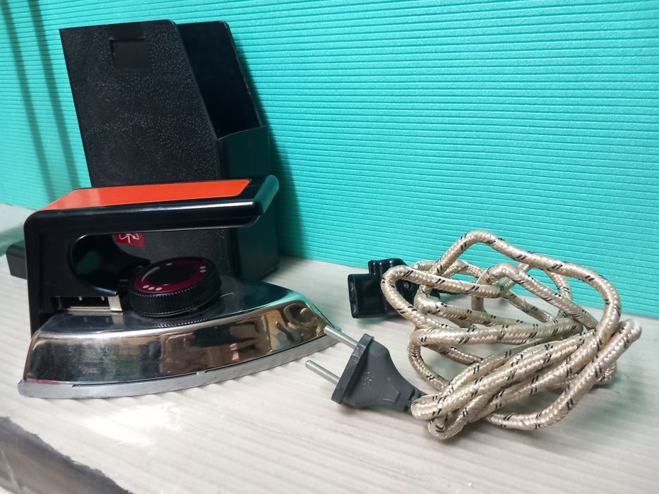 Ретро Туристическа Мини Ютия, сгъваема, 220V