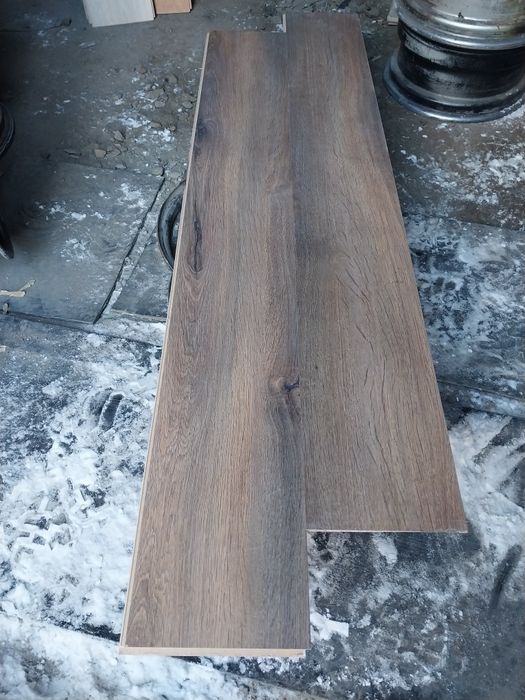 Ламинат б/у 30кв.м.