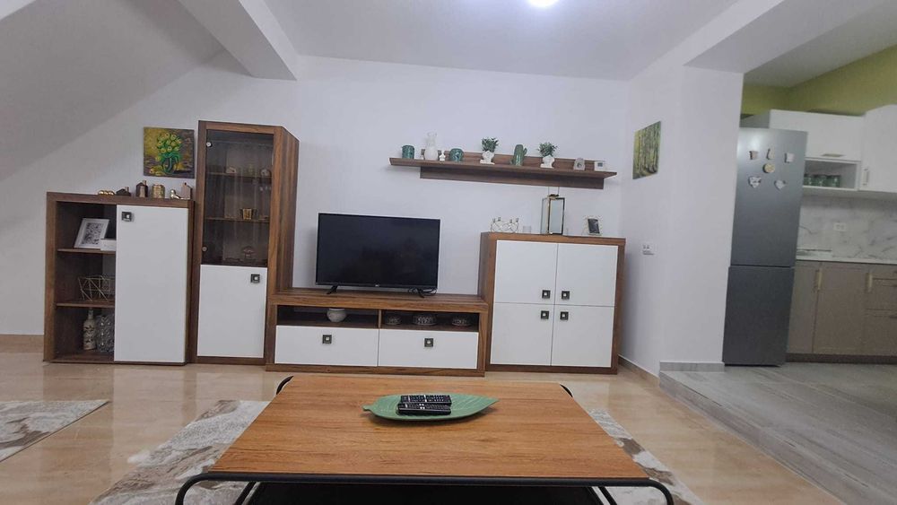 Închiriez casă în Ovidiu – lângă faleză, vedere la lac