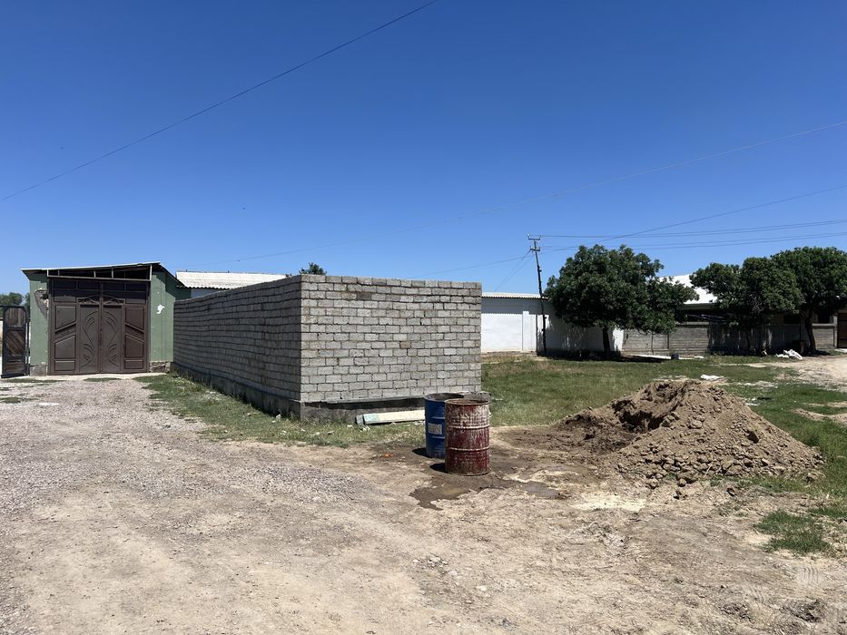 Участка сотилади