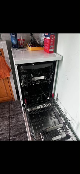 Съдомиялна машина Whirlpool – 45 см – като нова