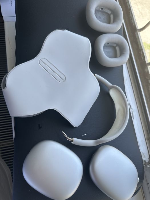 Airpods Max Lightining Original box and docks