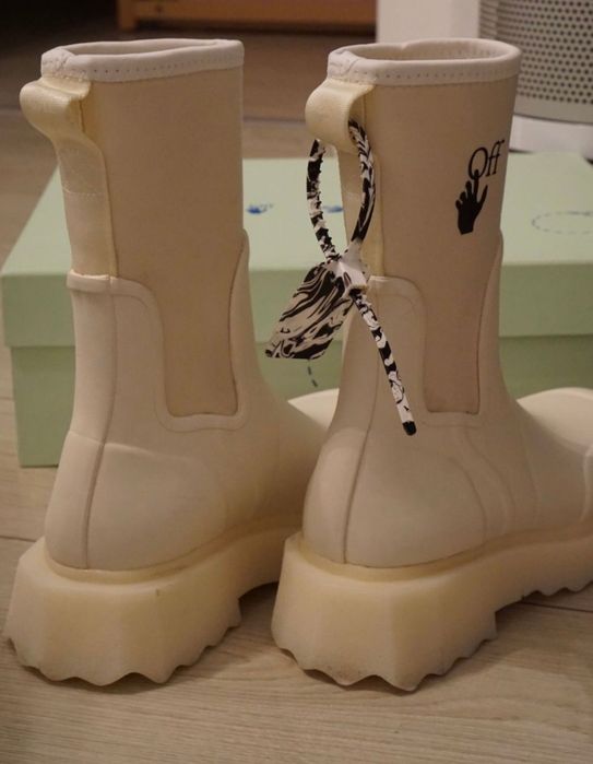 Ghete off white marimea 38