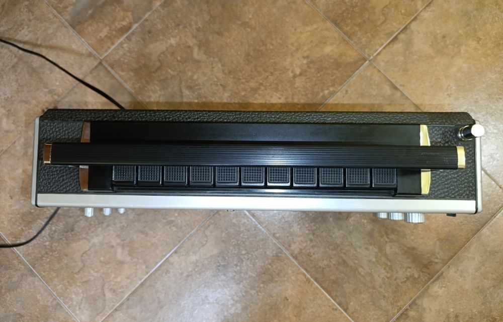 Grundig Satellit 2100 – ретро мултибанд радио