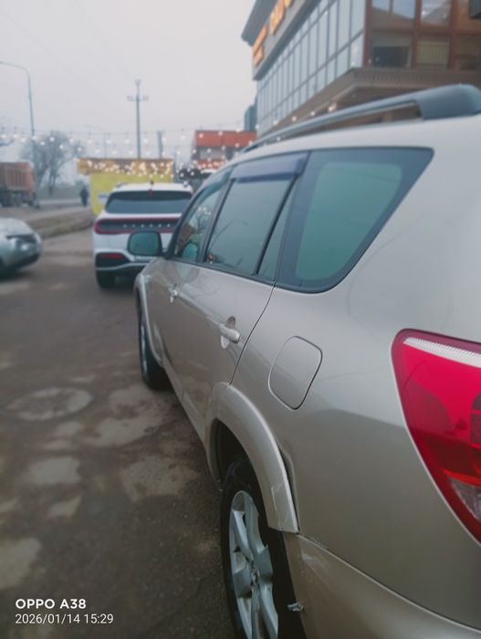 Продам автомобиль Toyota rav 4