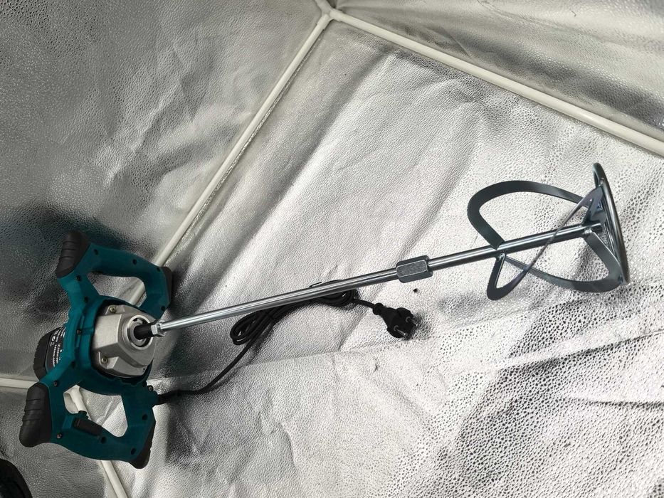 Mixer vopsea mortar 2800W 970RPM Onex 249 lei