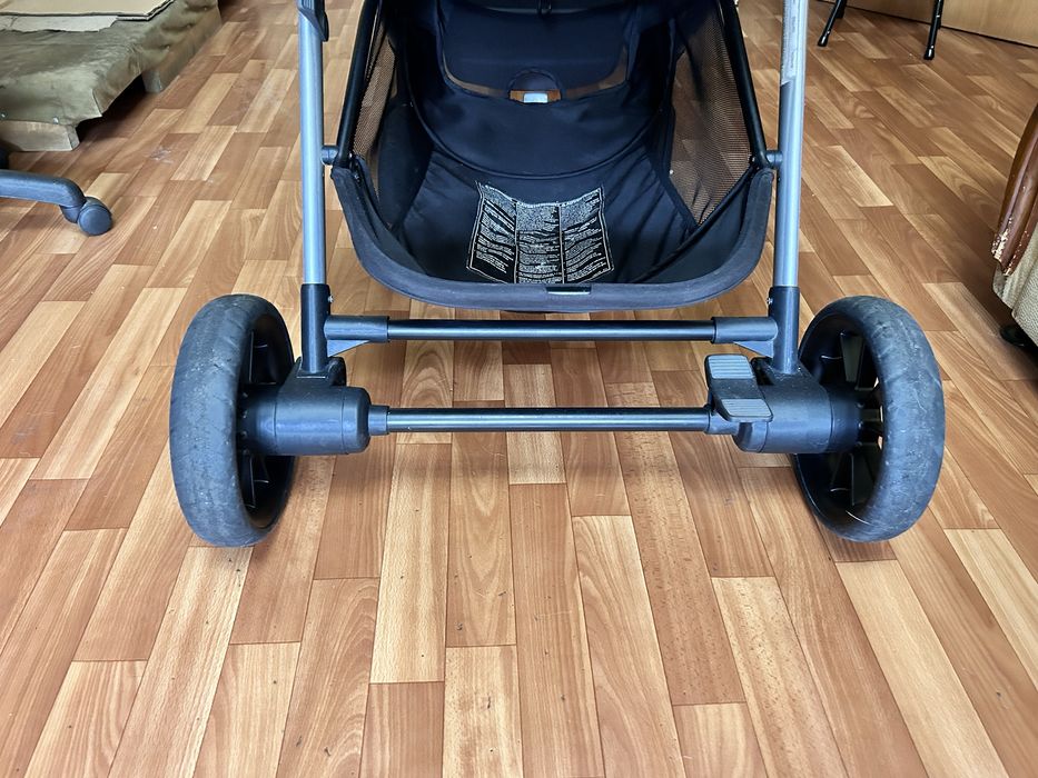 Продам коляску для двойни