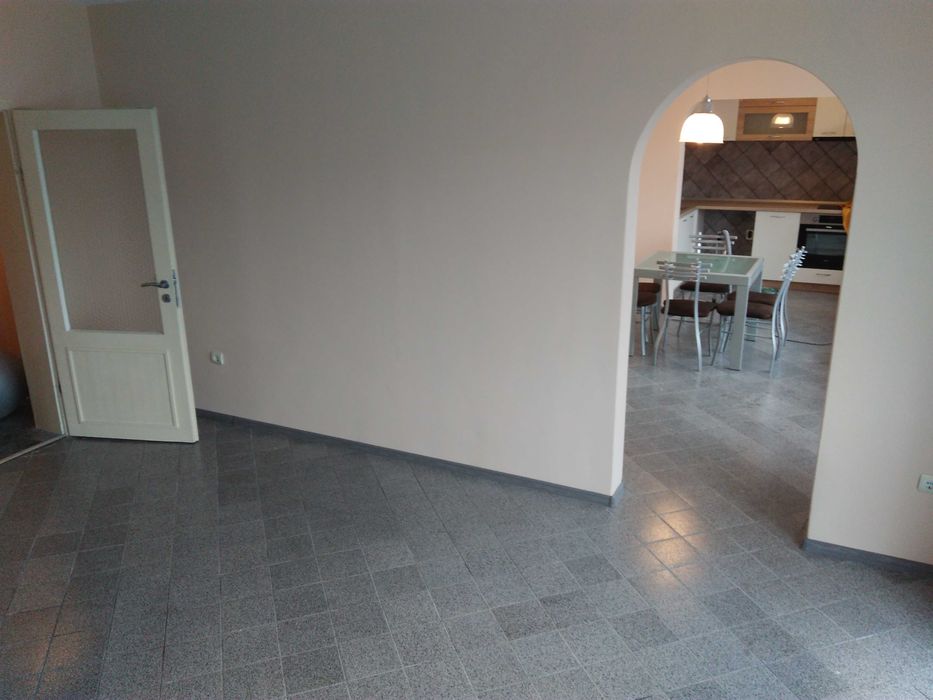 Дава се под наем Тристаен апартамент в Варна, Виница - 105 кв.м за 459 € - Снимка #3