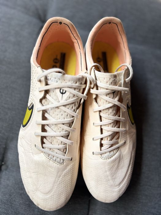 Футболни Обувки - Nike Tiempo Legend IX