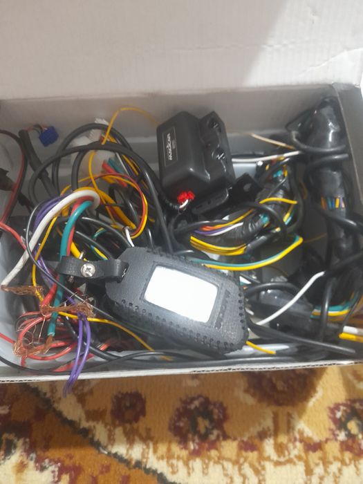 Manitor va 906 mechigar sotiladi sirochna  xolati yaxwi 1 oy iwlatilga