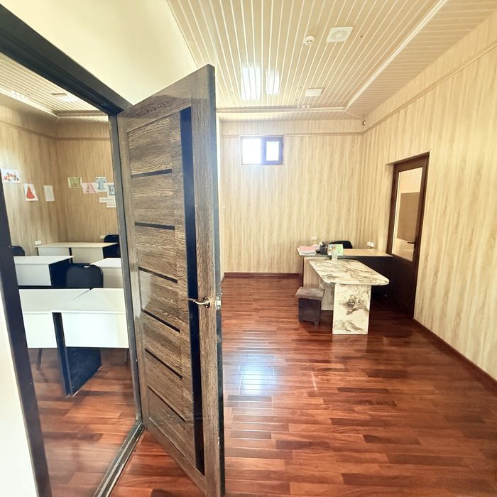 Noturar joy sotiladi. Нежилой 2 chi etaji