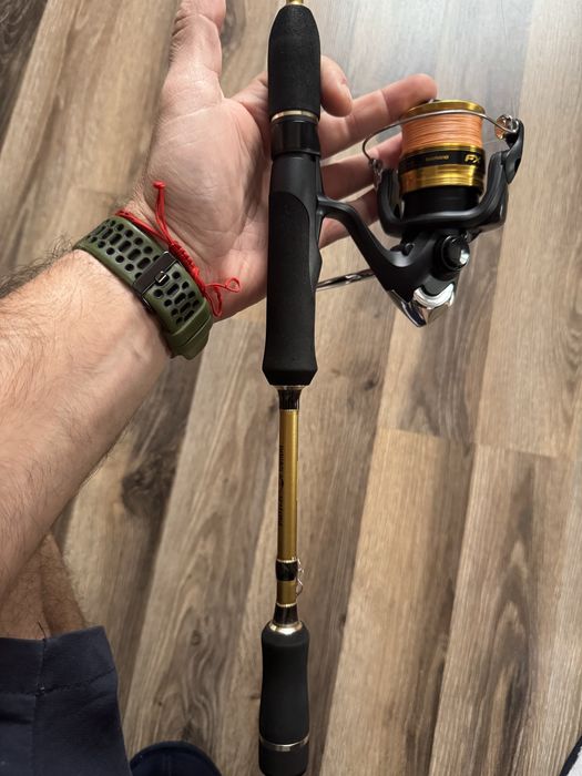 Спининг въдица Invictus +shimano fx 2500