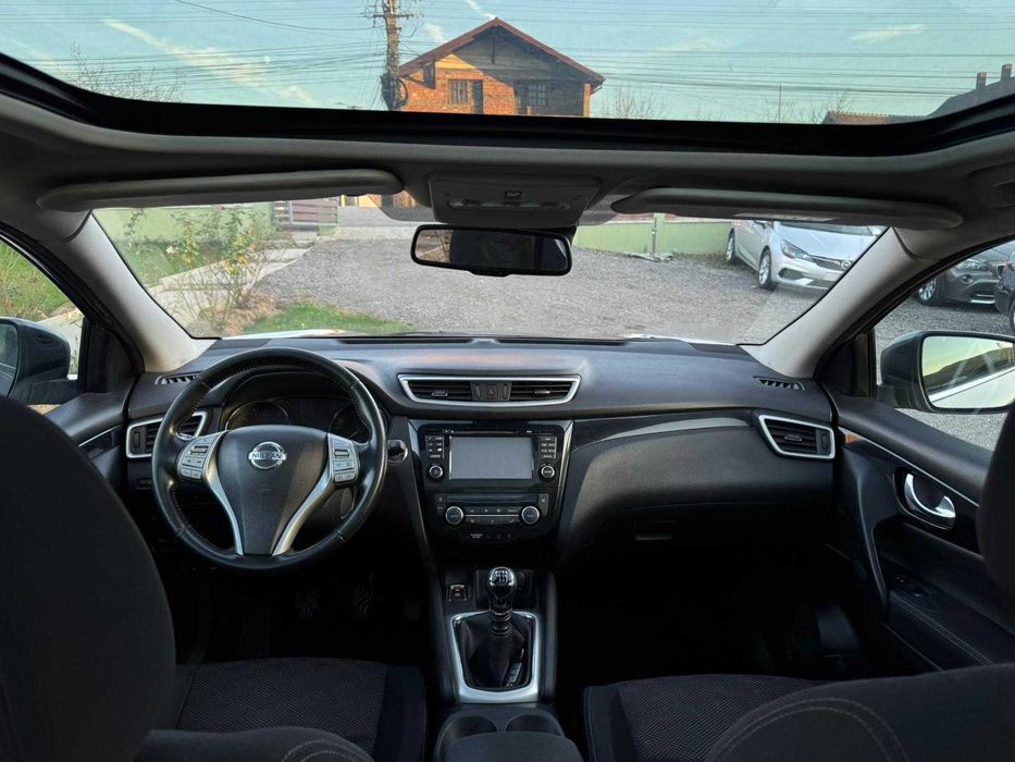 Vand Nissan Qashqai 1.2 benzina din 2015