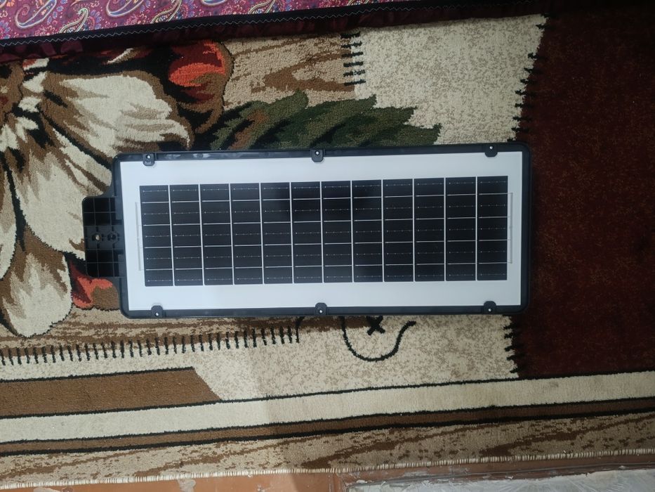 Эко Прожектор Светодиодный. Зарядиться от солнечных панелей.