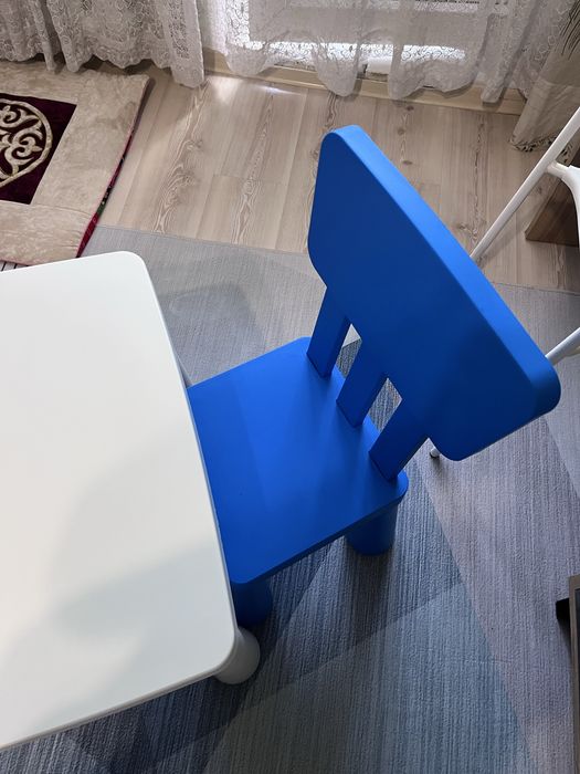 Стол со стульчиками IKEA