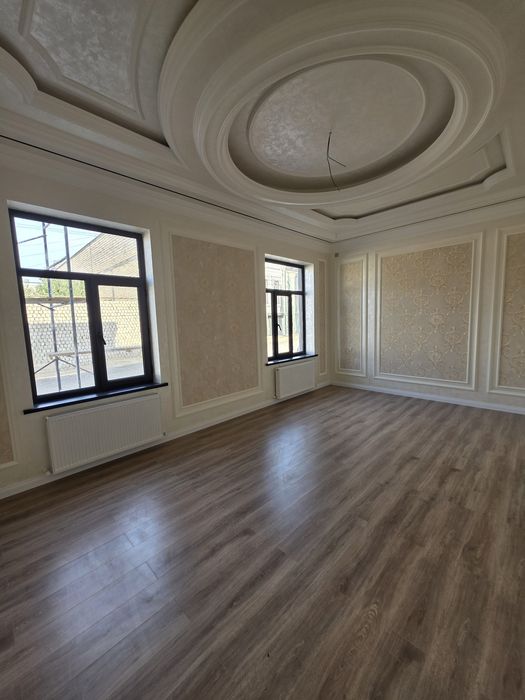 Uy sotiladi ipodrom tarafda