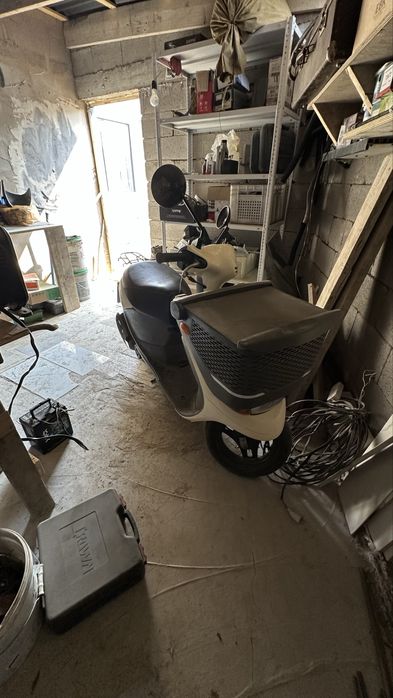 Продам мопед Сузуки летс 4