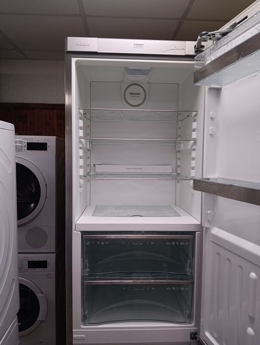 Иноксов комбиниран хладилник с фризер Миеле Miele с 2 год. ГАРАНЦИЯ!