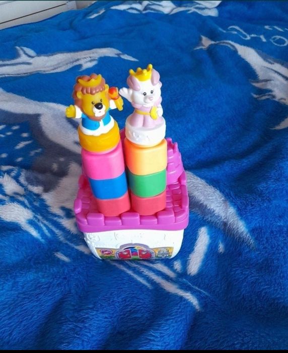 castel nou jucarie cauciuc bebe clementoni rege regina