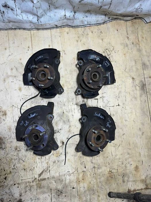 Цапфа ступица передняя левая правая Subaru Impreza Forester Legacy