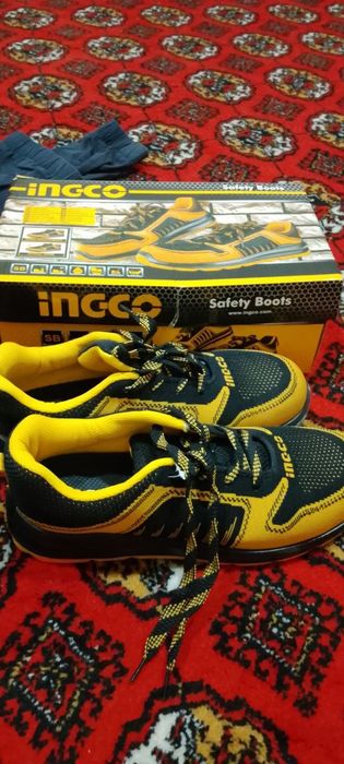 Ingco bahor yoz va kuzda kiyish uchun ish krasovkasi sotiladi