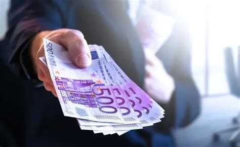 credite, împrumuturi și investiții de la 10.000 EUR la 350.000.000 EUR