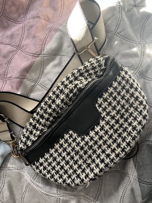 Шапка, чанта и ръкавици