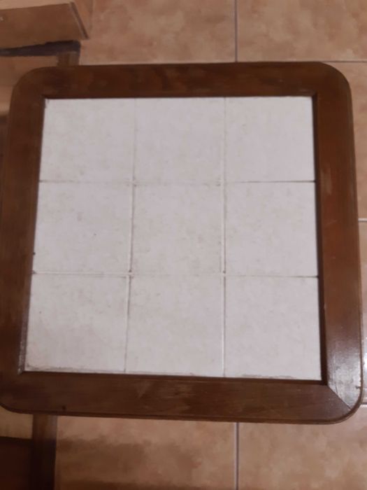 Masuta lemn cu placa gresie si picioaredesurubabile