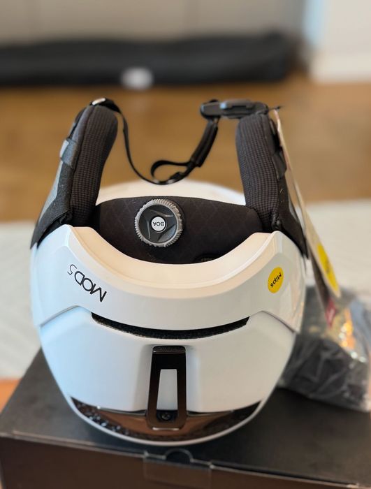 Дамска ски/сноуборд каска Oakley MOD5 – НОВА, размер M