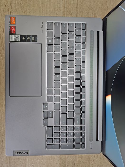 Lenovo IdeaPad 5 Pro 16" | 32GB RAM | 1TB | Ryzen 7 7840HS