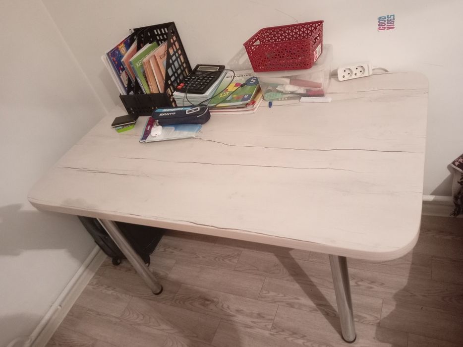 Стол (универсальный)