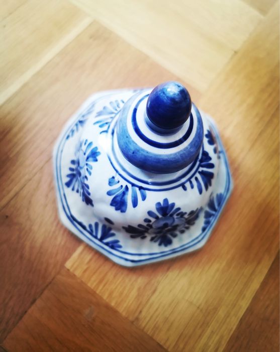 Антикварна порцеланова холандска купа урна Делф Delft