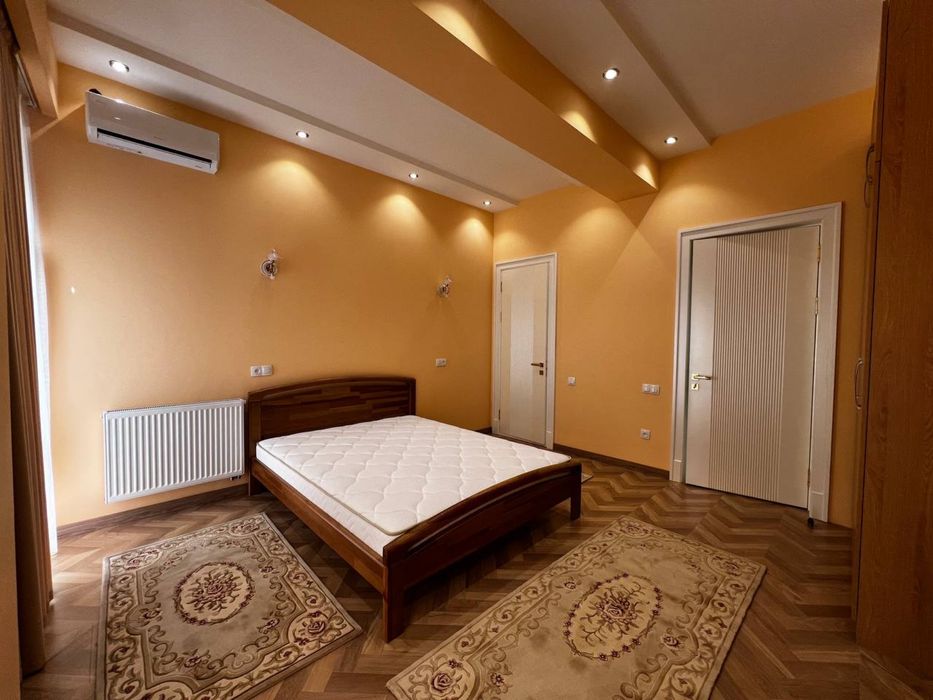 4/4/8 Шота Руставели,Якасарайский район,ор-р цветочный базар,Нирвана