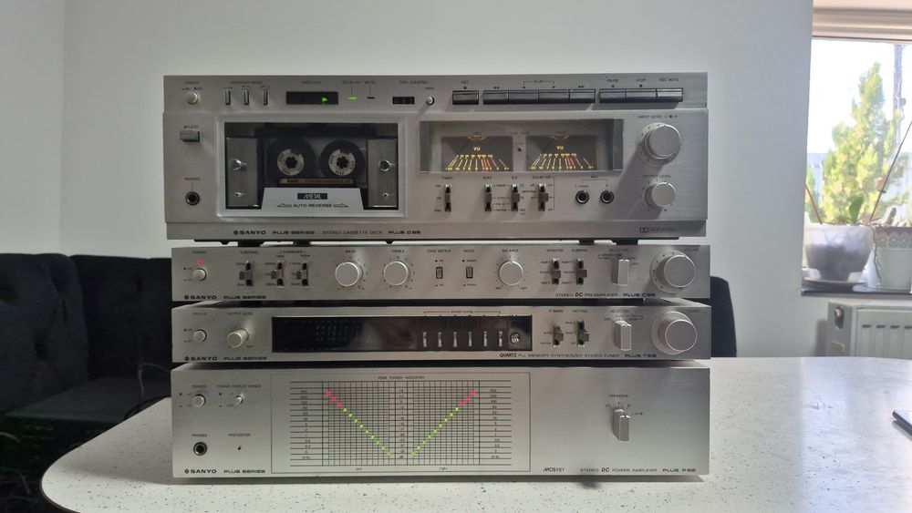 Linie audio Sanyo Plus