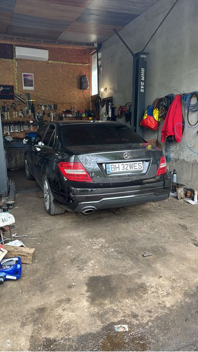 Vand Mercedes c200