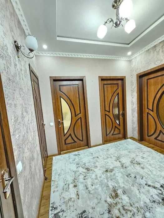 Сдаётся Шикарное квартира Фархадский 3-коматная Чиланзар-12 кв