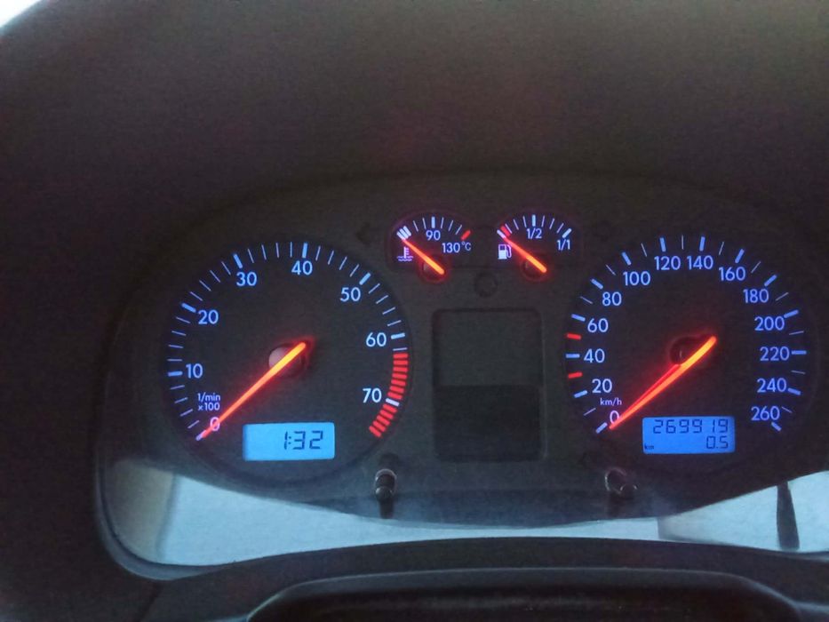 Golf 4 1.6 SR urgent