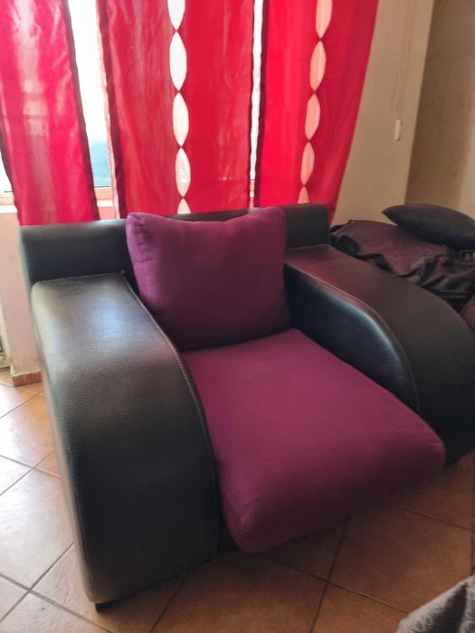 Продавам диван и футьойл