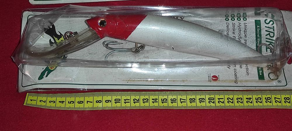 articole pescuit VOBLERE NALUCI - noi nefolosite  INTRE 18 SI 27 CM  6 bucati  pret 250 ron