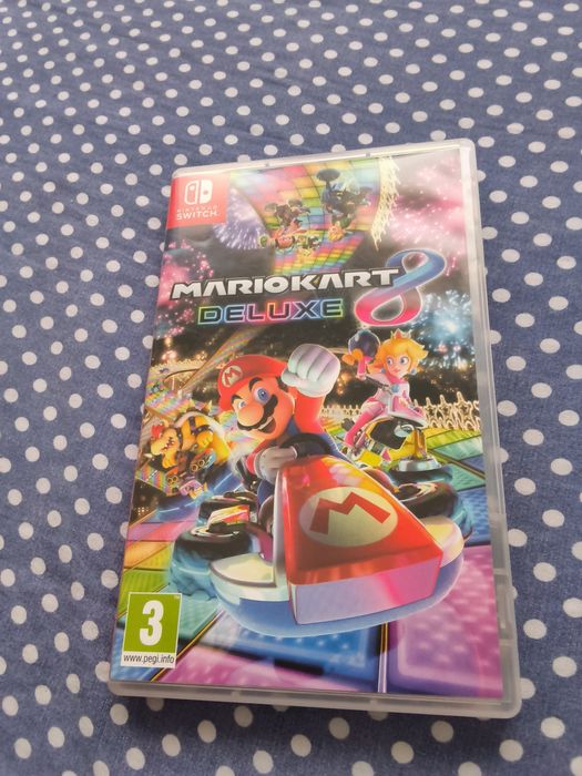 Mario Kart 8 Deluxe Nintendo Switch – Joc fizic (Carcasă + Cartuș)