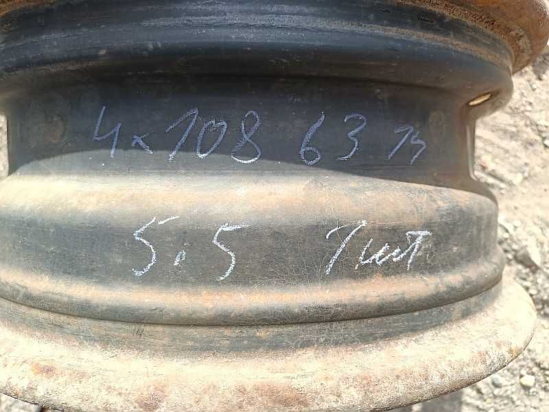 Продам ОДИН оригинальный металлический диск на Ford