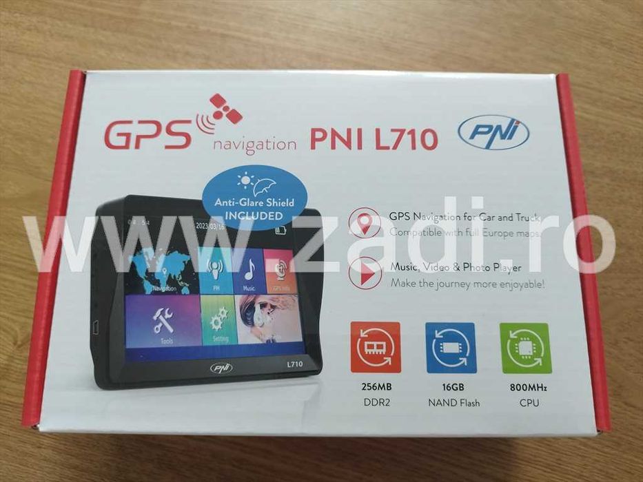 Gps pni L710 -ecran mare 7" cu parasolar-16GB- 2 incarcatoare
