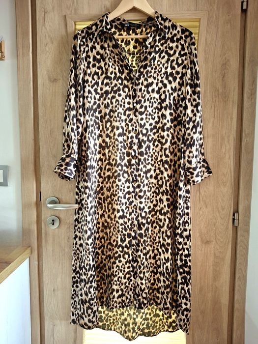 Ефирна рокля тип риза ZARA