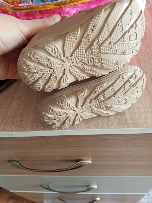 Новые сапоги для девочек